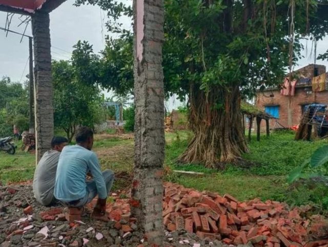 Green Luxurious Home Open House Invitation