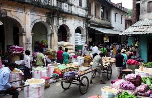 খাতুনগঞ্জের কান্না: ঐতিহ্যের বাণিজ্যকেন্দ্রে ঋণের বোঝা