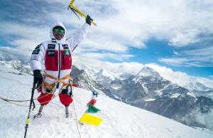 পা নেই, তবু বিশ্বজয়: এভারেস্টের চূড়ায় হরি বুধা