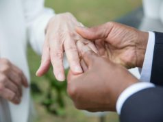 সম্পত্তির লোভে ১০২ বছরের বৃদ্ধকে বিয়ে?