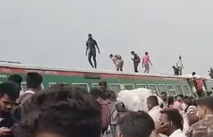 শান্তাহারে নীলসাগরের ৯ বগি বেলাইনে, রেল যোগাযোগ বন্ধ