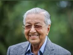 ‘মনে হচ্ছে যেন আমার কোনো পা-ই নেই’ : মাহাথির