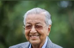 ‘মনে হচ্ছে যেন আমার কোনো পা-ই নেই’ : মাহাথির