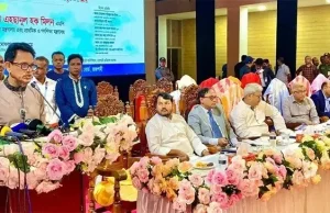 ‘হা হা রিয়্যাক্ট বা মব করে আমাকে ঘাবড়ানো যাবে না’: শিক্ষামন্ত্রী