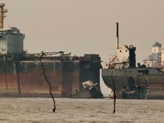 লোহার মহাশ্মশানে সমুদ্র দৈত্যদের শেষ যাত্রা